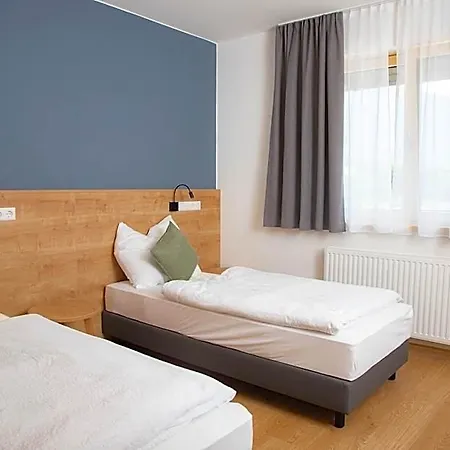 Ferlach, Self Check-in Hotel