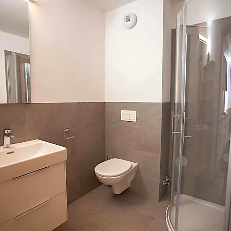 Ferlach, Self Check-in Hotel